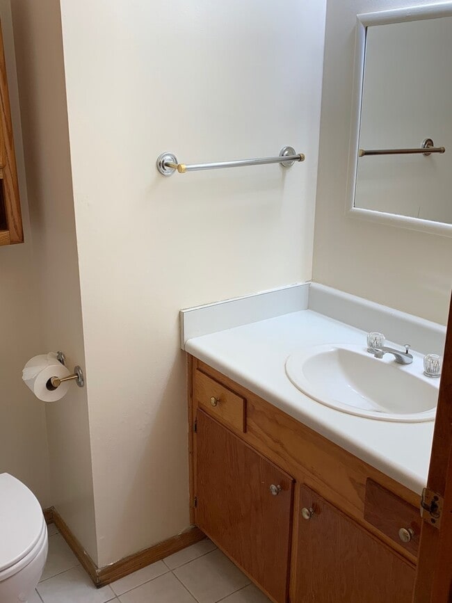 Building Photo - 3 Bedroom Goleta Home