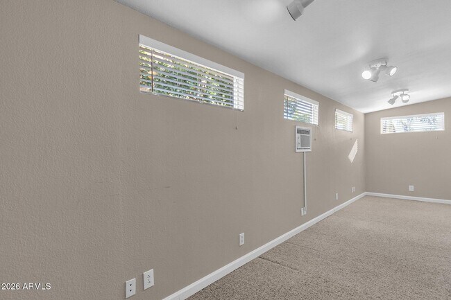 Building Photo - 4307 E Karen Dr