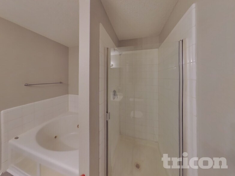 Building Photo - 1502 Warrington Way