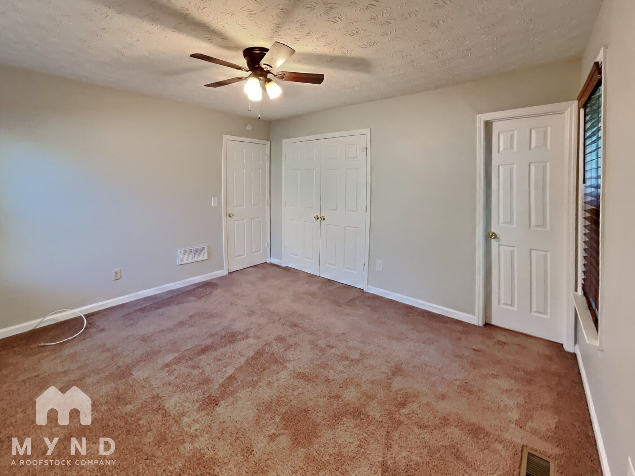 Building Photo - 3259 Pawnee Dr