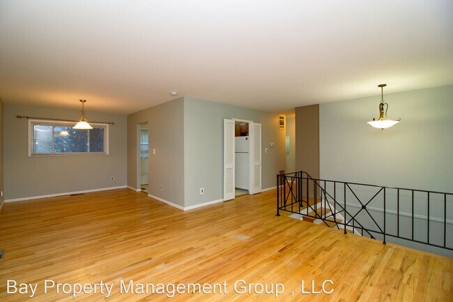 Building Photo - 3 br, 1.5 bath House - 609 Lacewood Drive