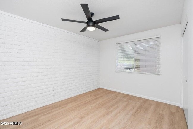 Building Photo - 414 W Santa Cruz Dr