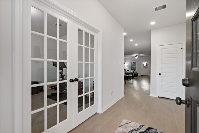 Building Photo - 10918 Amador Peak Dr