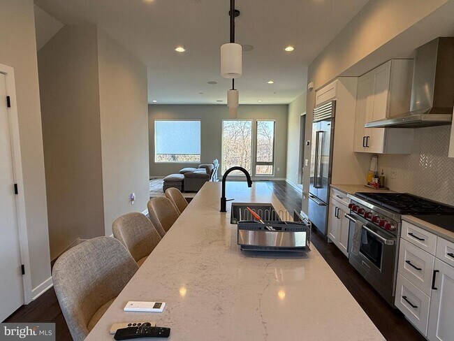 Building Photo - 3119 Pierview Ln