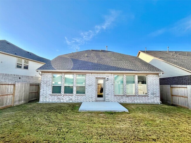 Building Photo - 30306 Tall Fescue Dr