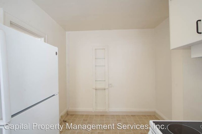 Building Photo - 1410 NE Weidler St