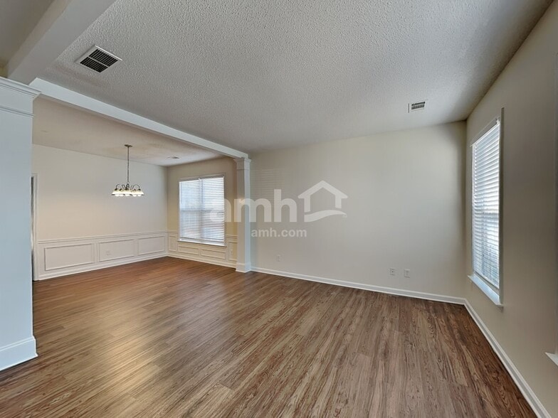 Building Photo - 4156 Glenaire Way NW