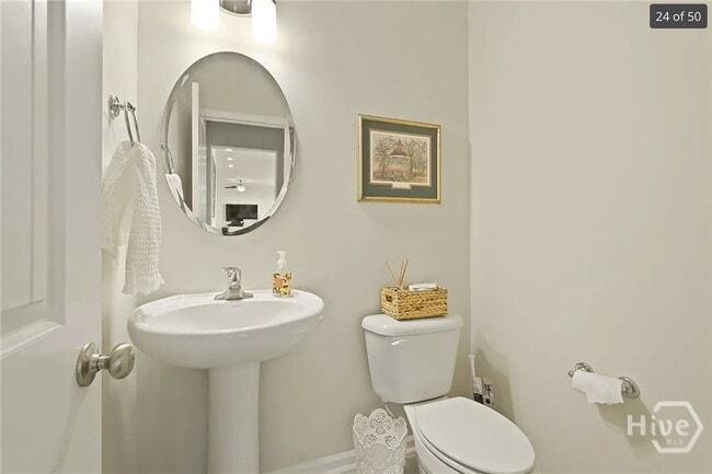 Building Photo - 126 Chalk Farm Wy