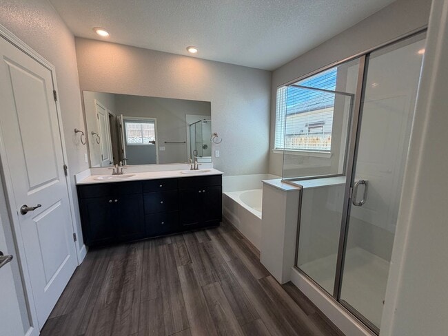 Building Photo - 3 bed/ 2 bath Reno home available in the Wild Stallion Estates
