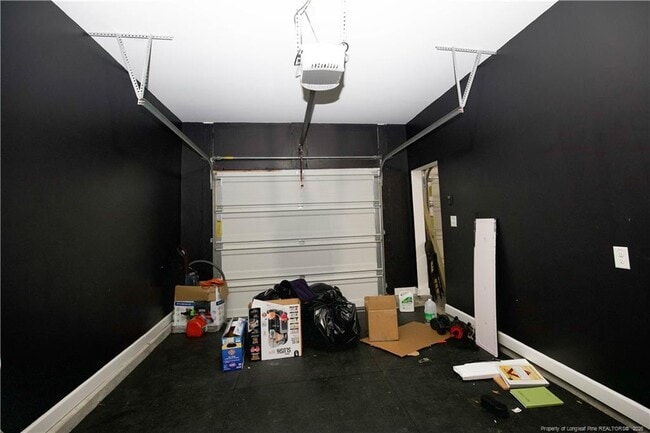 Building Photo - 5709 Pondhaven Dr