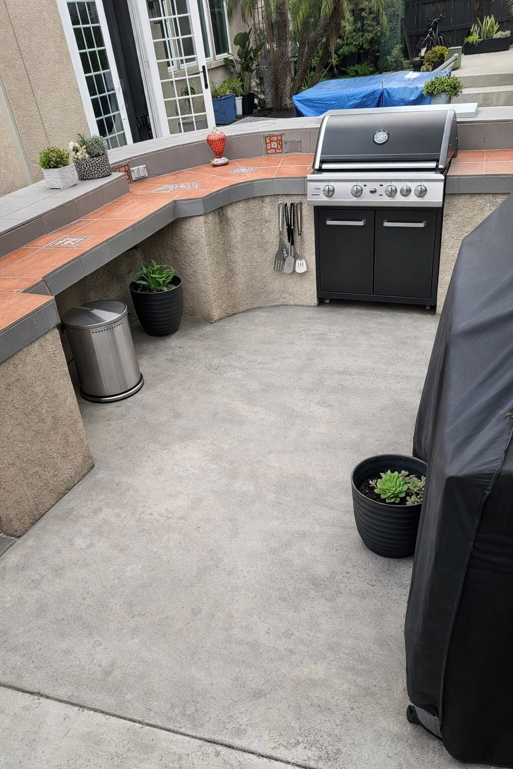 BBQ - 1035 Tesoro Ave