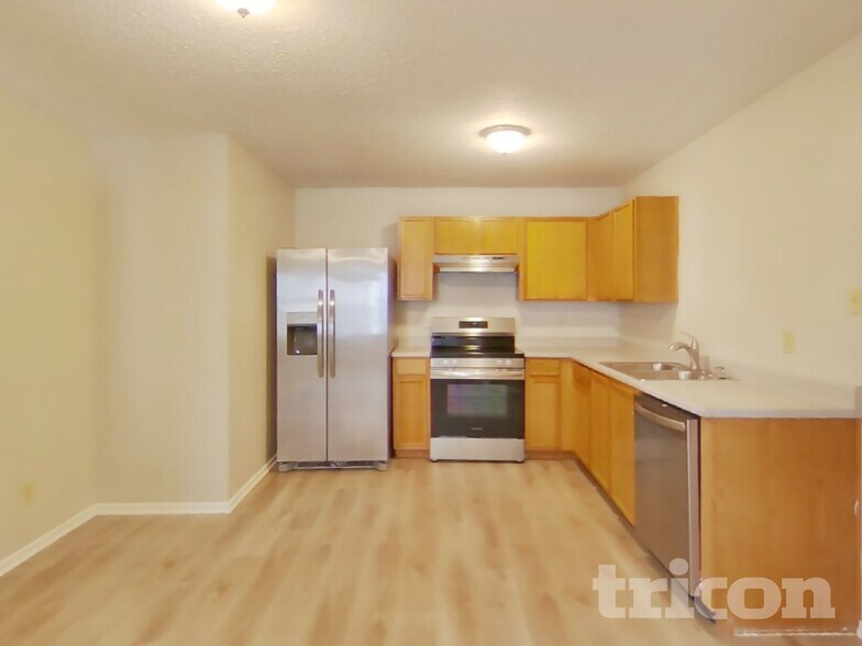 Building Photo - 683 Florence Dr