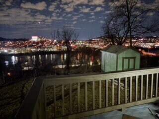 Building Photo - 107 Shoup St