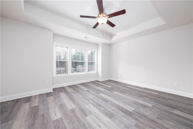 Building Photo - 1313 Harris Way S