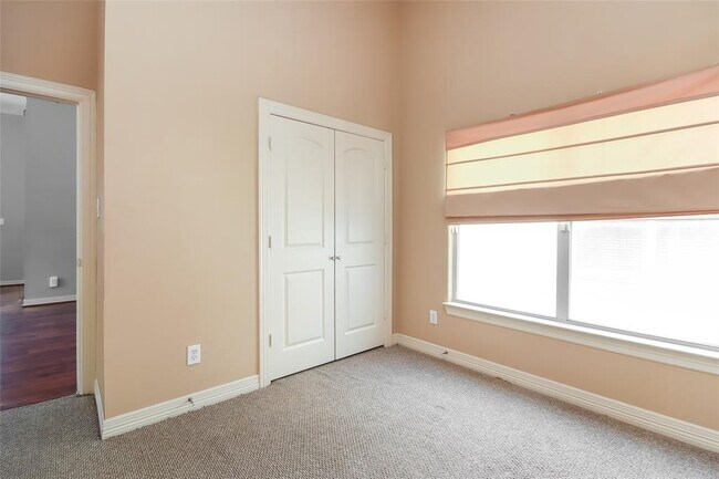 Building Photo - 6014 Hamman St