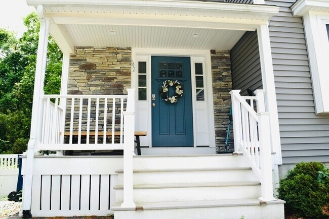 Building Photo - 142 Grove Ave