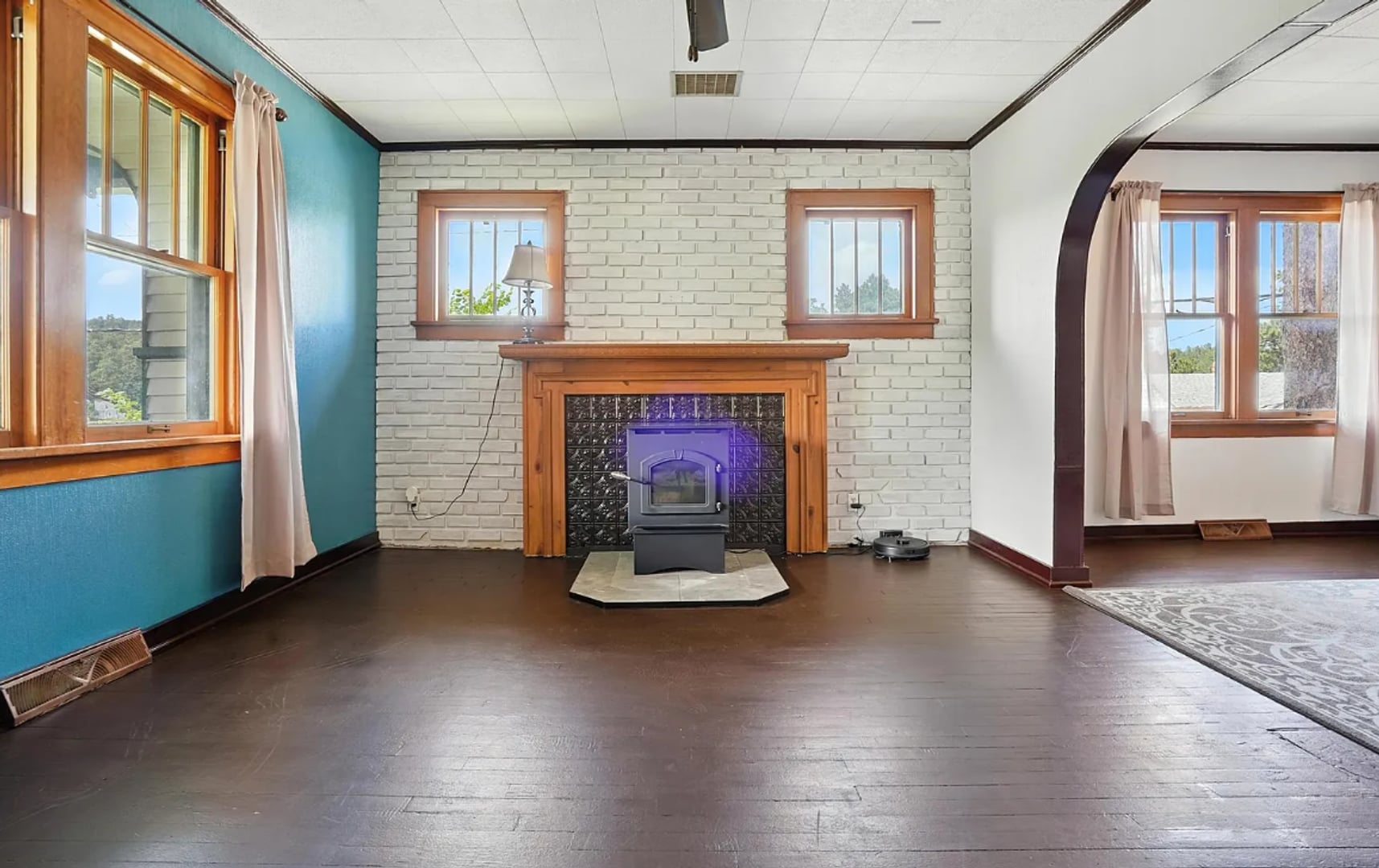 Building Photo - 212 May St