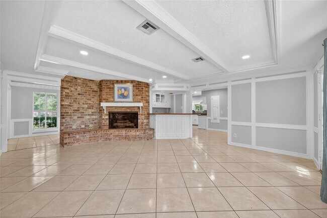 Building Photo - 663 Ravensworth Dr