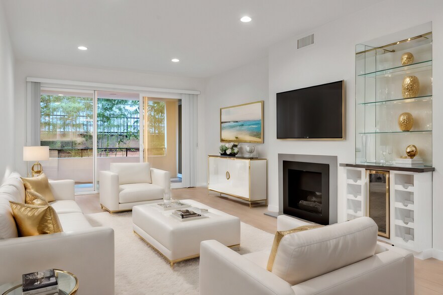 Building Photo - Holmby Street Luxury Investments LLC