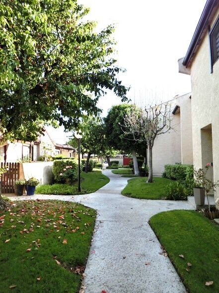 Building Photo - 18707 E Arrow Hwy