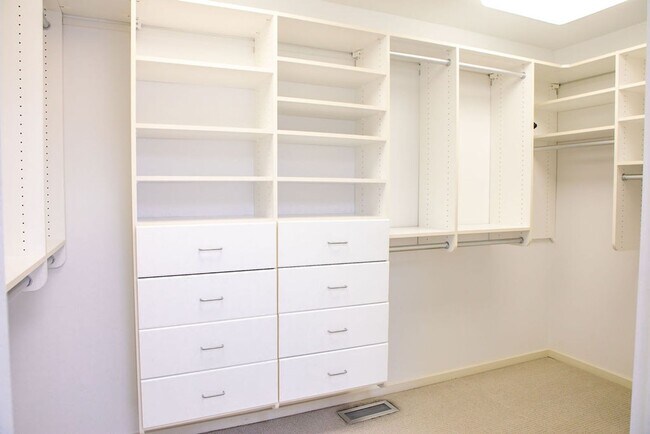 Building Photo - One of a kind private estate on Gravelly Lake in Lakewood