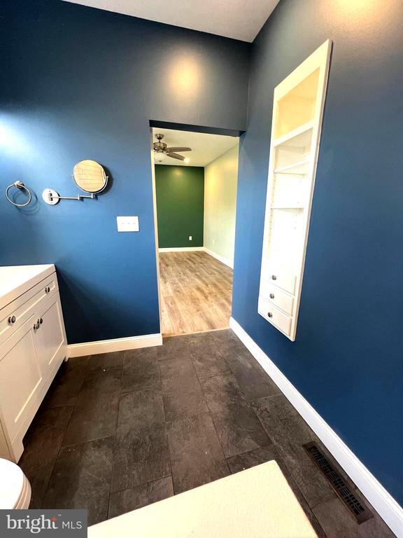 Building Photo - 7617 Old Plank Rd