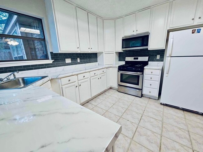 Building Photo - 7538 Tantara Ct