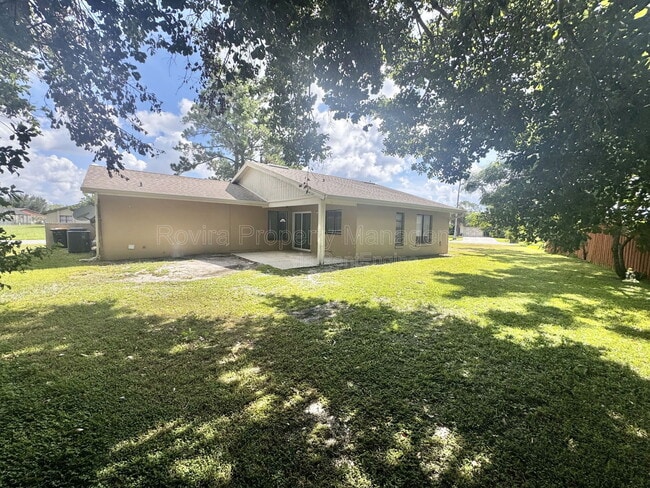 Building Photo - 708 Green Ct