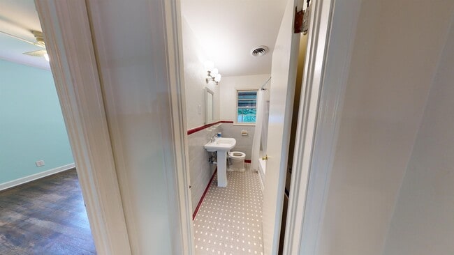 Building Photo - 3363 E Audubon Rd