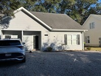 Building Photo - Coastal Duplex for Rent – Less Than One Mile from Ocean Isle Beach