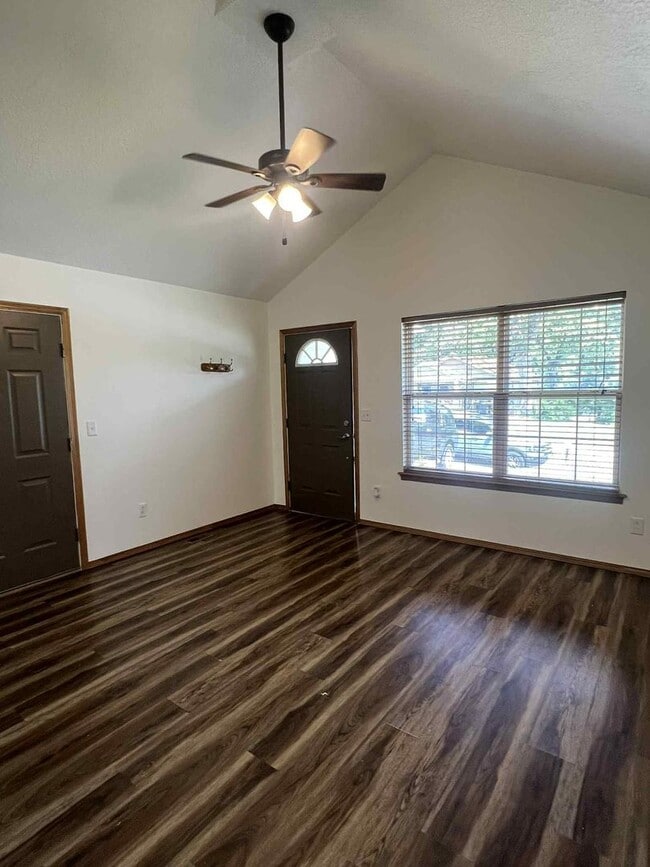 Building Photo - COMING SOON: BEAUTIFUL 3 BEDROOM / 2 BATHROOM HOUSE WITH FENCED IN YARD, PORCH, AND SHED LOCATED ...