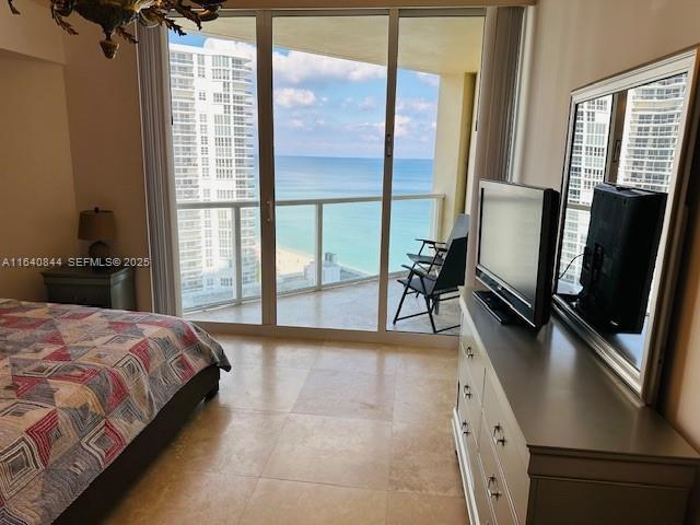 Building Photo - 16699 Collins Ave