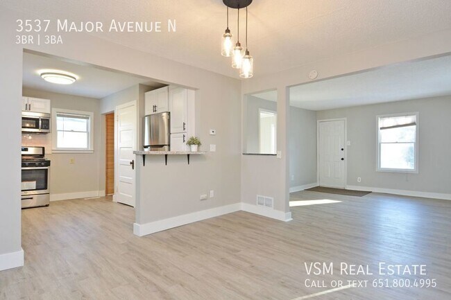 Building Photo - JUST REMODELED - 3 Bed 3 Bath Home Availab...