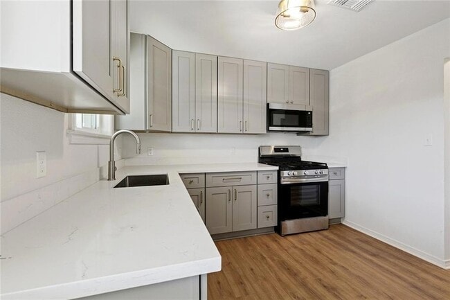 Building Photo - 1237 Helios Ave