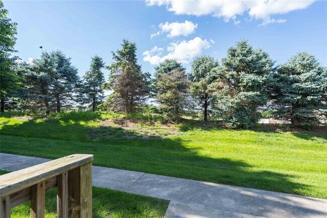 Building Photo - 15229 Alpine Dr