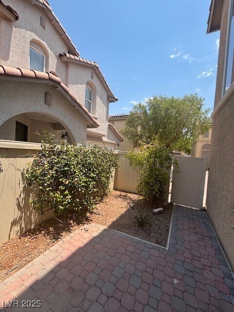Building Photo - 1026 Monte De Oro Ave