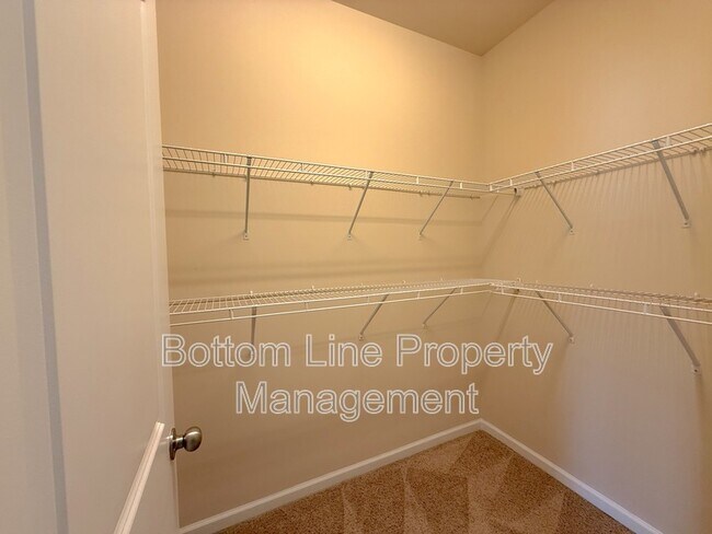 Building Photo - 9625 Camberley Ave NW