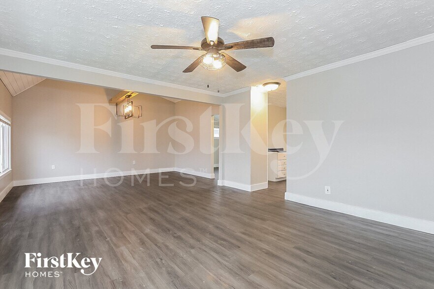 Building Photo - 3976 Richard Ave