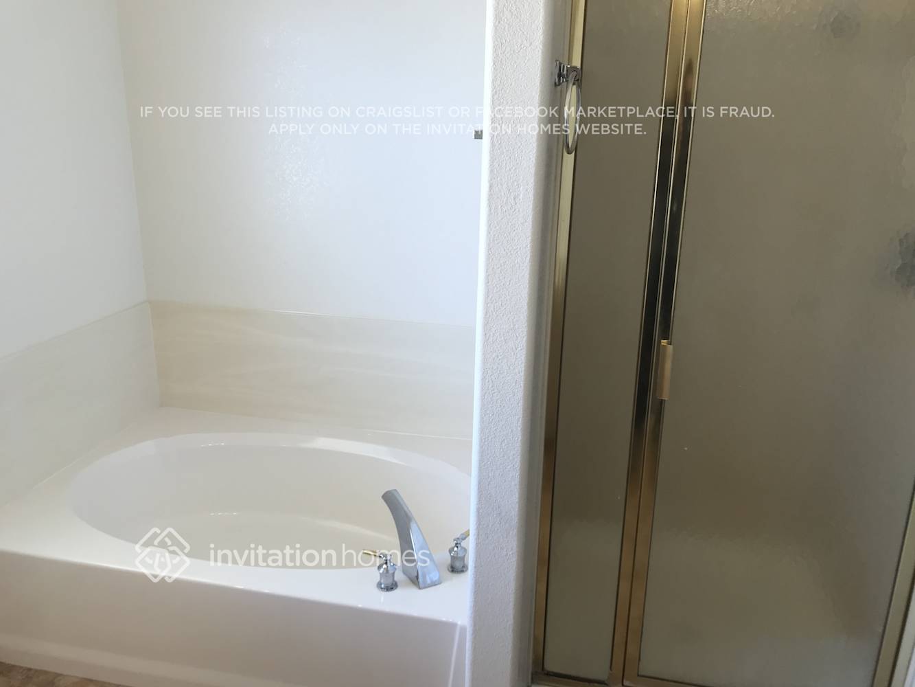 Building Photo - 10131 W Oregon Ave