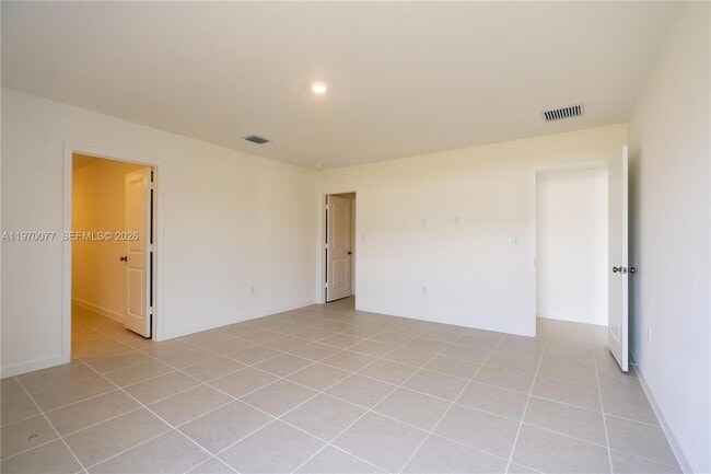 Building Photo - 17431 286th St