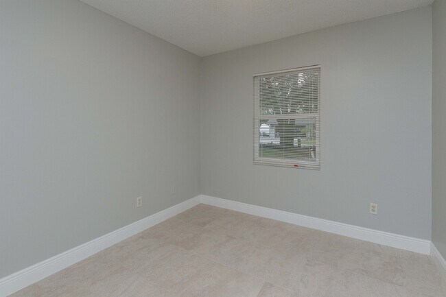 Building Photo - 1191 Forest Hills Rd