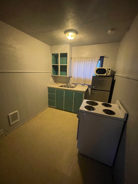 Building Photo - 14847 Montana Hwy 35