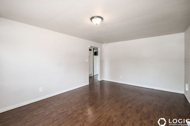 Building Photo - 39 S 860 E St