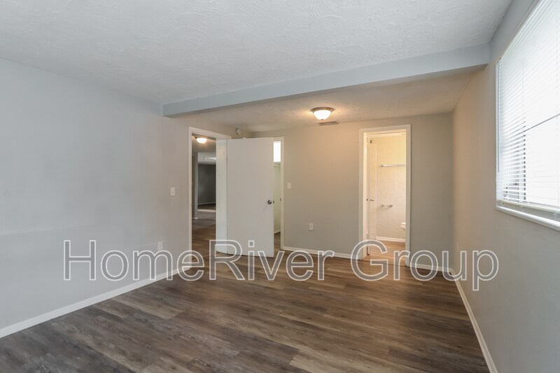 Building Photo - 9410 Cochise Ln