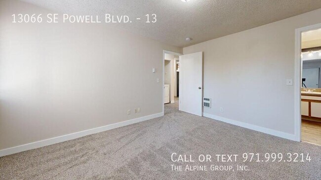 Building Photo - 13066 SE Powell Blvd