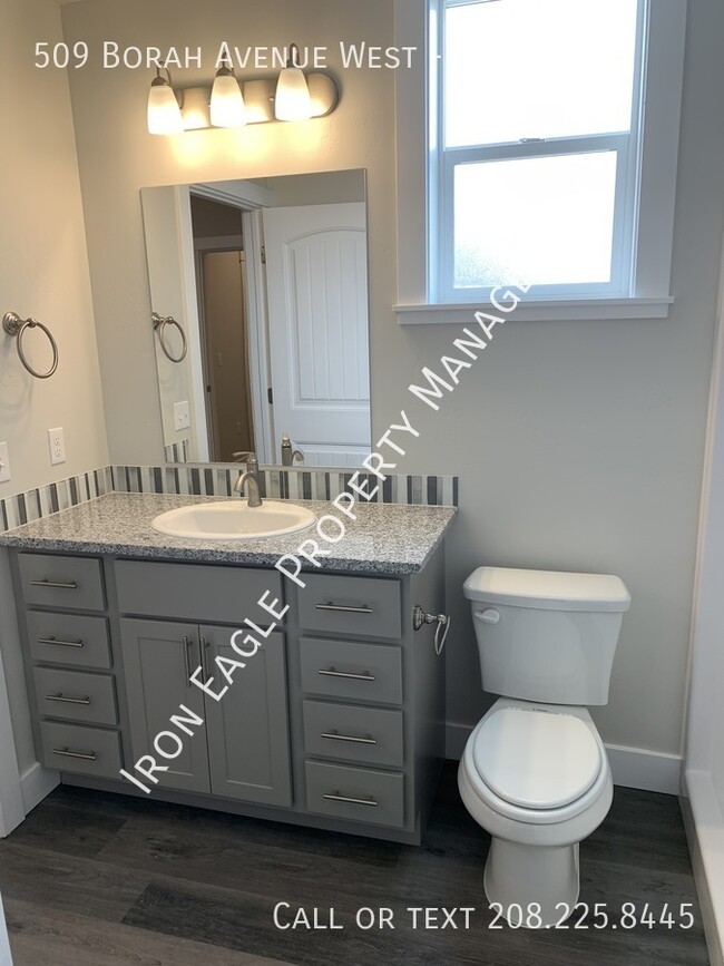 Building Photo - 509 Borah Ave W