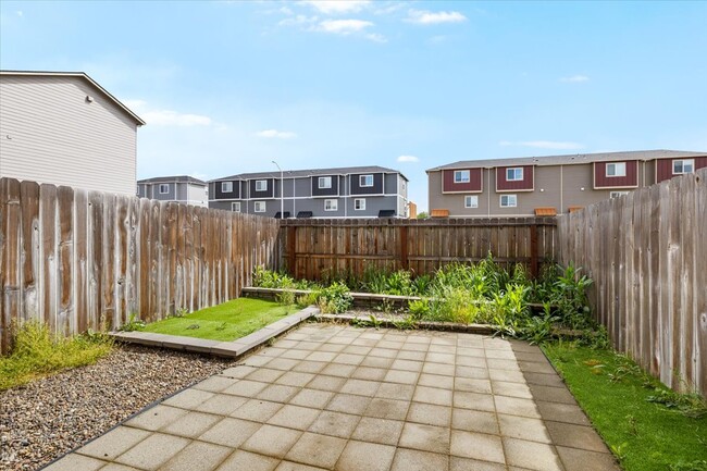 Building Photo - 7870 Phaedra Ln