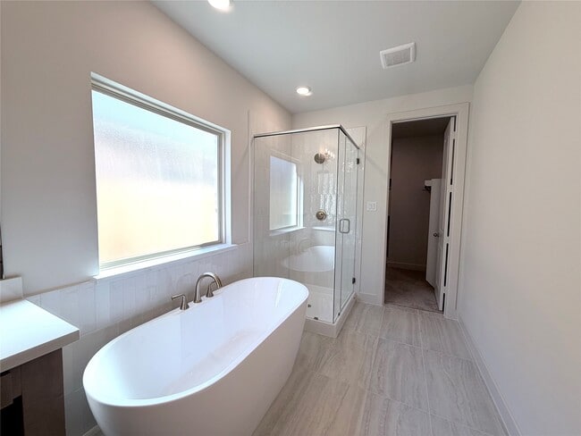 Building Photo - 31174 Riley Hts Dr