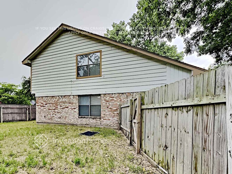 Building Photo - 4105 Devon Ct