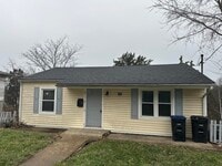 Building Photo - 126 Allnutt Dr